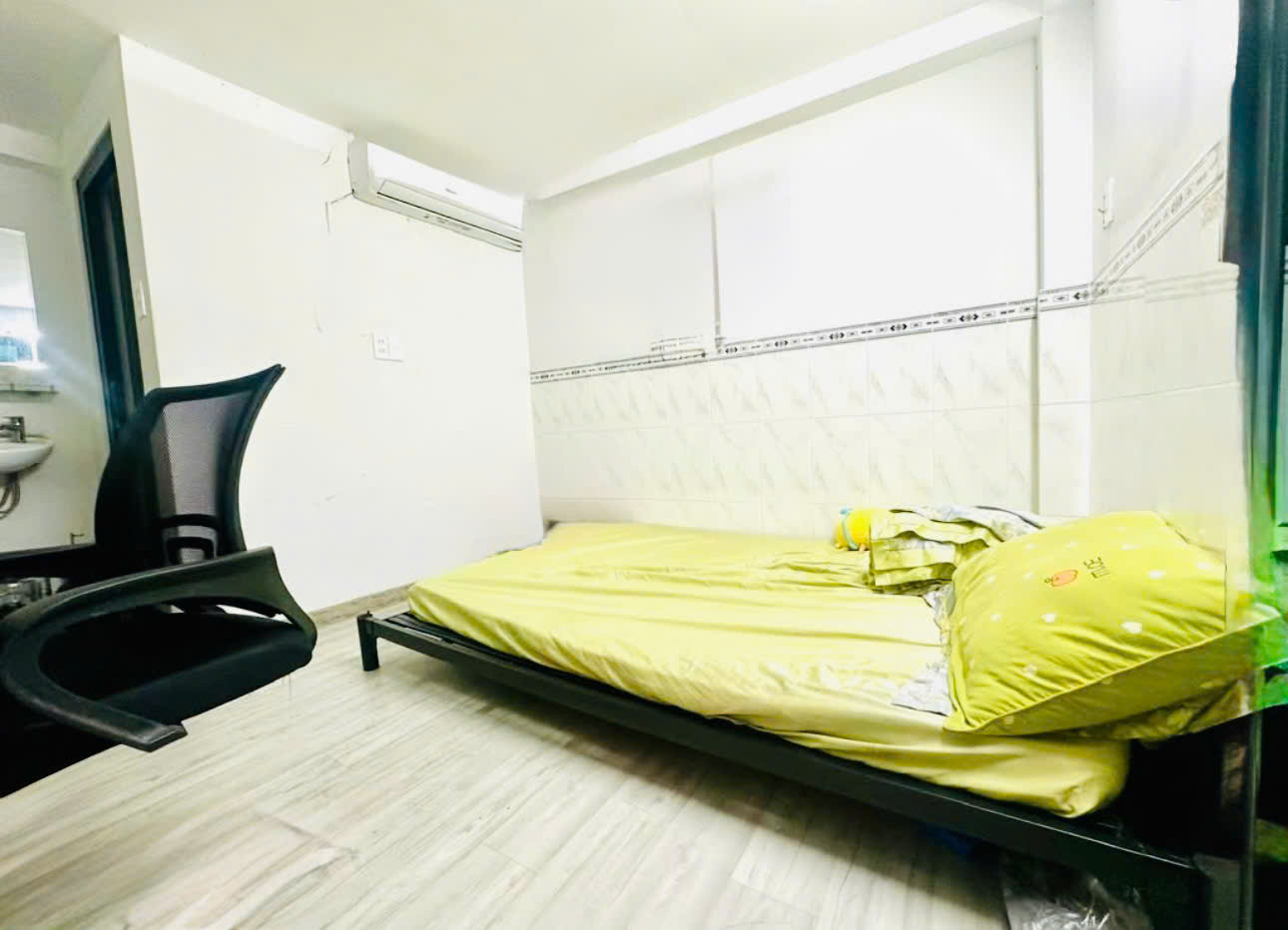 GIÁP QUẬN 10 – LÝ THƯỜNG KIỆT  – VÀI CĂN RA XE TẢI TRÁNH – 3 LẦU – 41M². NHỈNH 6 TỶ. - Ảnh 1